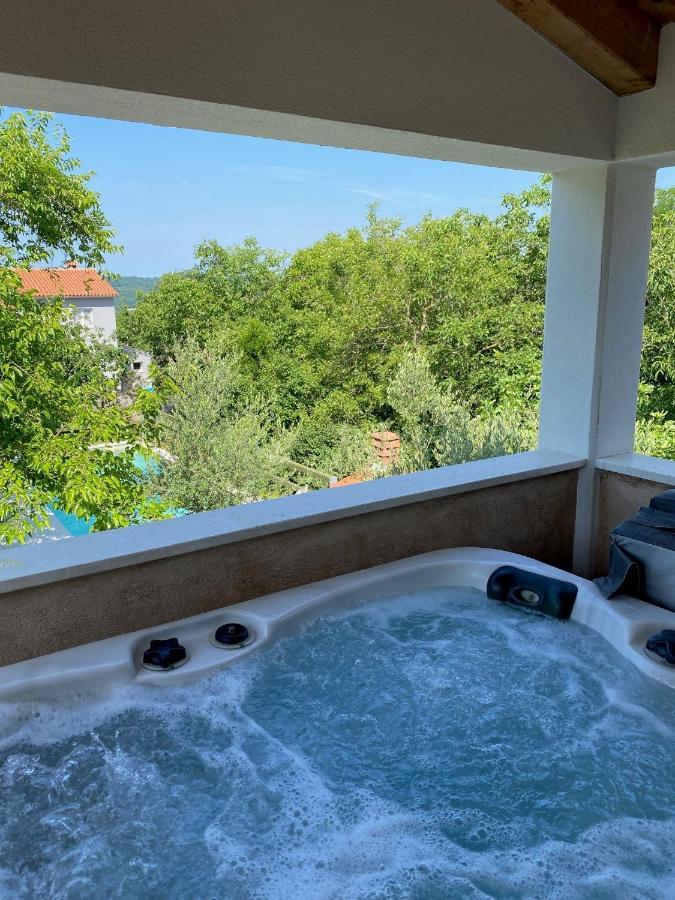 Wellness House Oliva With Heated Salt Water Pool, Sauna & Jakuzzi ลาบิน ภายนอก รูปภาพ